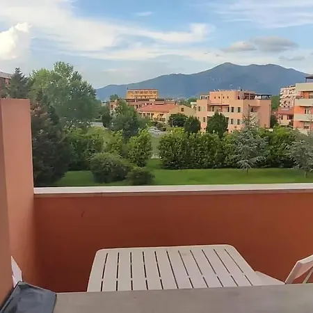 In A Well Served Area, Wifi And Parking Διαμέρισμα *