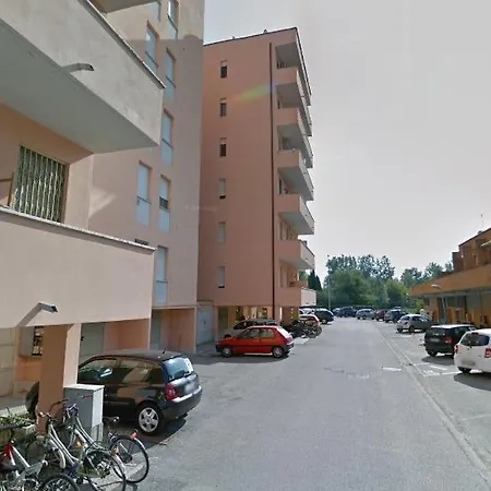 In A Well Served Area, Wifi And Parking